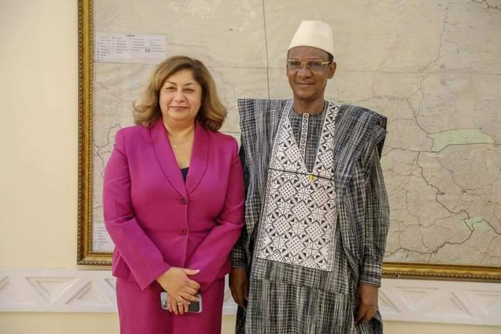 kaliloi_sy's tweet photo. Le pays isolé est avec l'ambassadeur des États-Unis 🏃🇲🇱
PRIMATURE                       L'Ambassadeur des États- Unis Mme Rachna KORHONEN reçu en audience                                 
Quelques jours seulement après la présentation de ses lettres de créances au Président. https://t.co/qETnHk9cy2