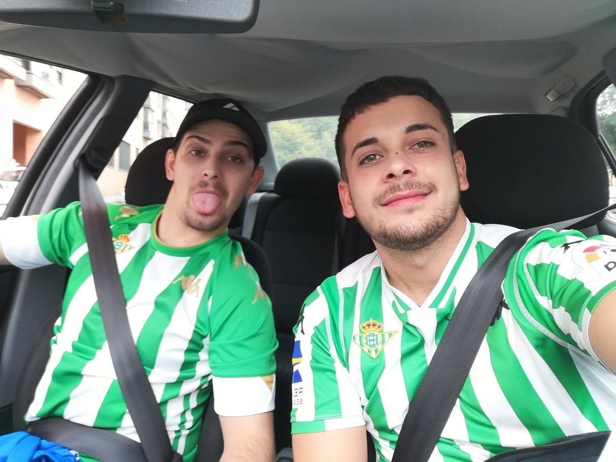 Al que llama mi mare cuando no sabe donde estoy...

NO TE QUIERO NÁ!!!

Feliz cumpleaños hermano!! Pa los restos de la vida 🥳❤️❤️🎂🎂🎂