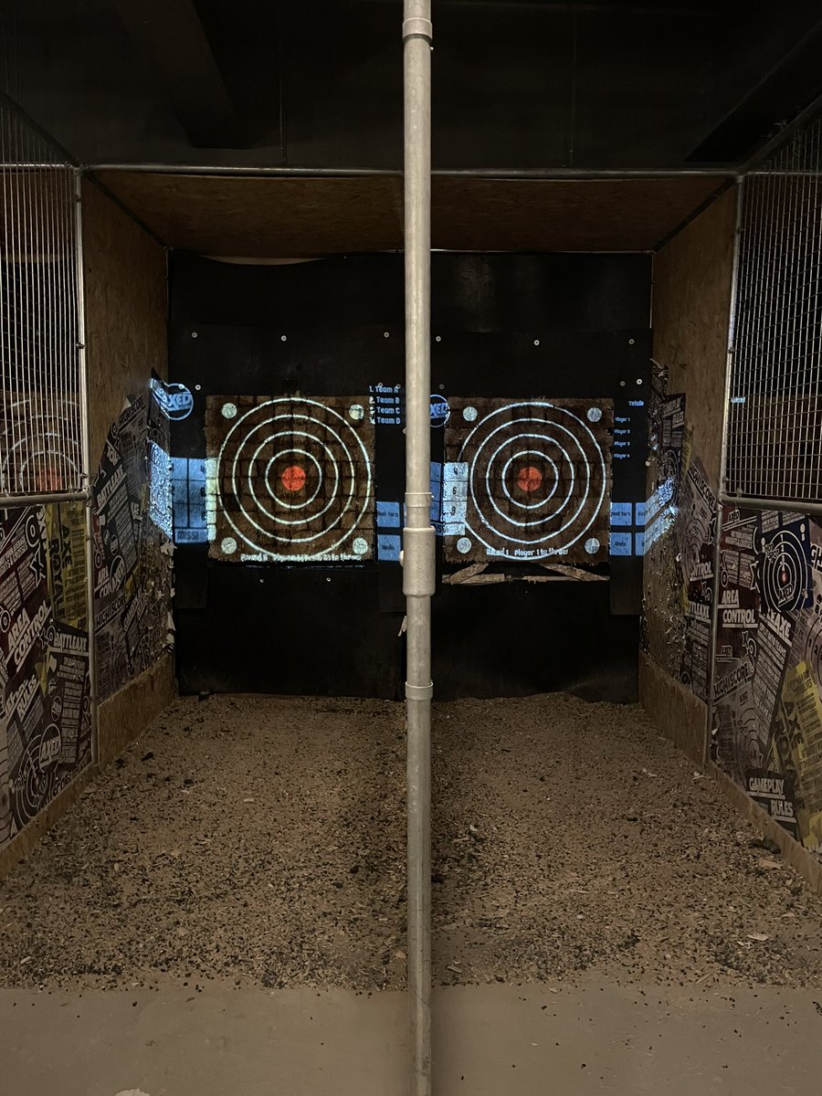 _timwiddowson's tweet image. Todays post work manoeuvres…. #Axed Nottingham … somewhat different to the usual short amble to the train. Now fully trained in axe throwing. Around a 1 in 4 strike rate so not going professional yet. Looks like I’ll have to stick with the day job 😬🪓. Cracking fun though!