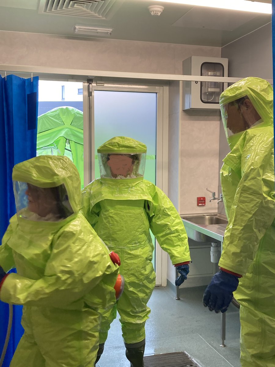 risky_nic's tweet photo. Successful decontamination exercise at FVRH yesterday. Resilience Team in partnership with ED colleagues. Great team work by all involved! @rooju76 @ClaireR30751561 @TeamFVED https://t.co/RMvVCxNATl