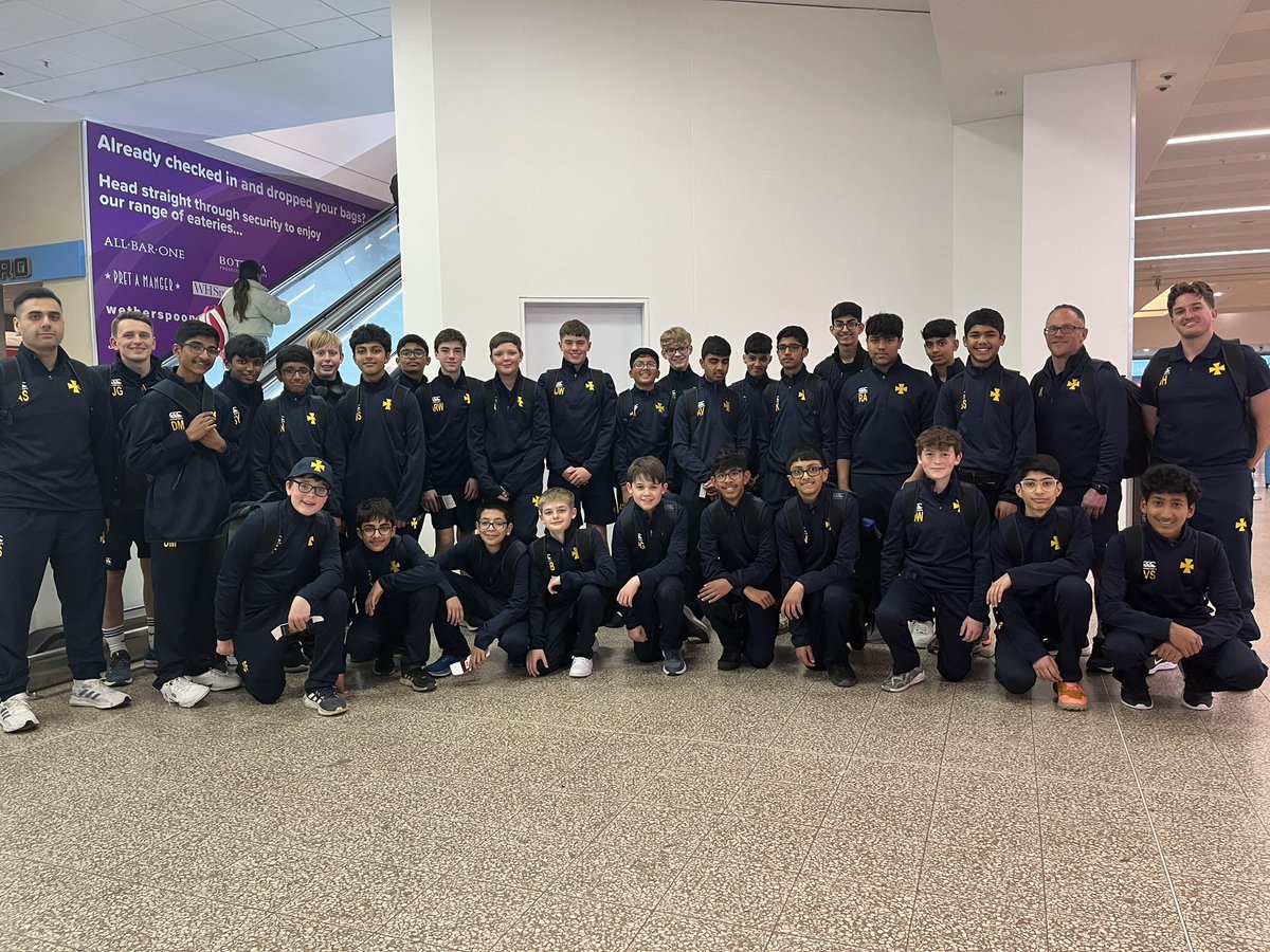 KES_SportsDept's tweet photo. #DT23: All boys safely through security! 

Lots of excited boys! 

🔵🟡🏏🇦🇪 https://t.co/jVsMcE293j