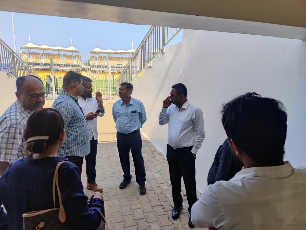 haribalaji's tweet image. #GreenProtocol focused on waste segregation - a first of its kind proactive stance by @chennaicorp &amp;amp; @SumeetUrbaser with @TNCACricket Measures include providing green &amp;amp; blue bins &amp;amp; recycling waste. Goal is to promote sustainability.
@AshokAshsigs @TNPremierLeague @GSBediIAS