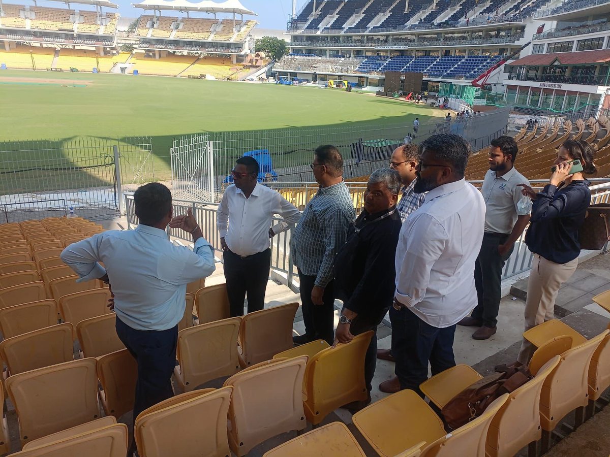 haribalaji's tweet image. #GreenProtocol focused on waste segregation - a first of its kind proactive stance by @chennaicorp &amp;amp; @SumeetUrbaser with @TNCACricket Measures include providing green &amp;amp; blue bins &amp;amp; recycling waste. Goal is to promote sustainability.
@AshokAshsigs @TNPremierLeague @GSBediIAS