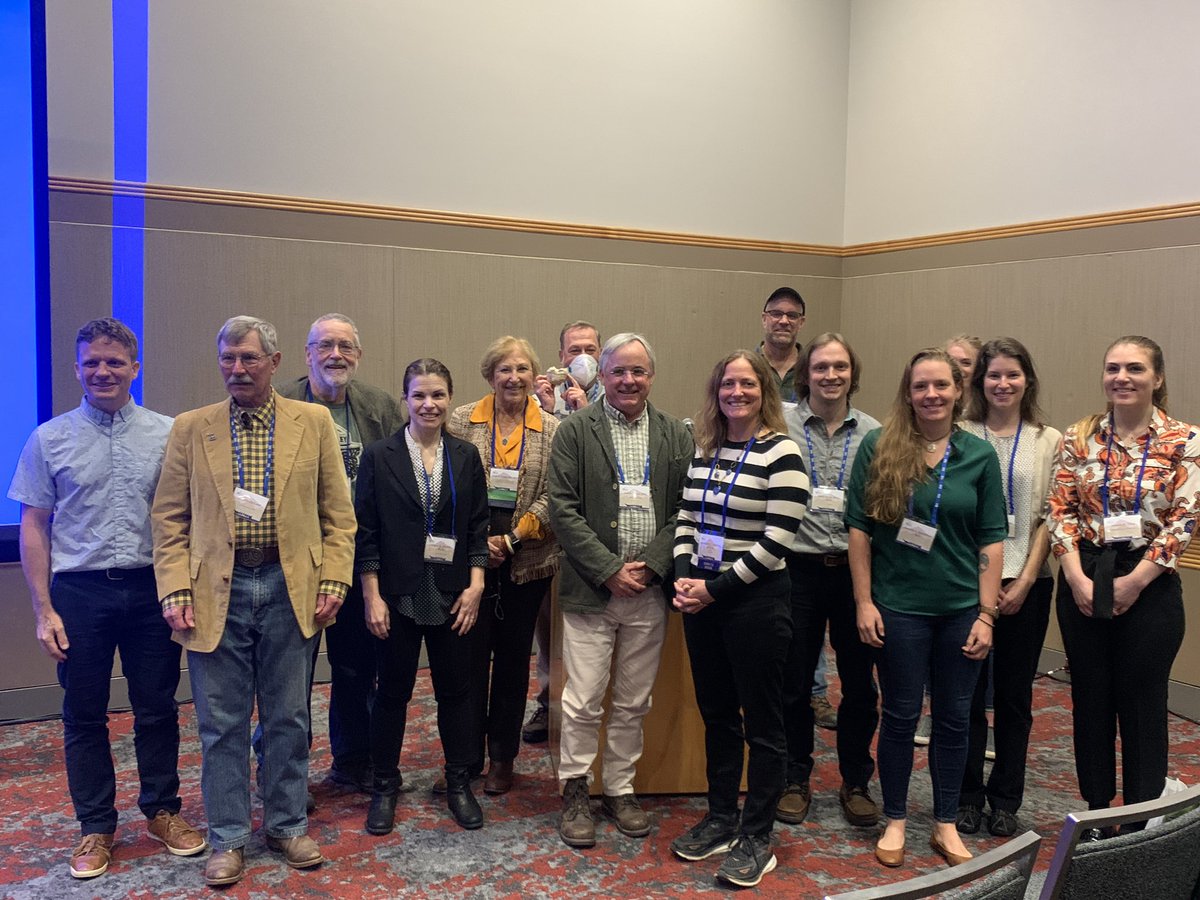 robocop1415's tweet photo. Great session by public lands archaeologists from all over, addressing important topics and providing wonderful insight!

#saa2023
#saaportland2023
#publicarchaeology
#archaeology
#pubarch https://t.co/xxEyz7O8MC