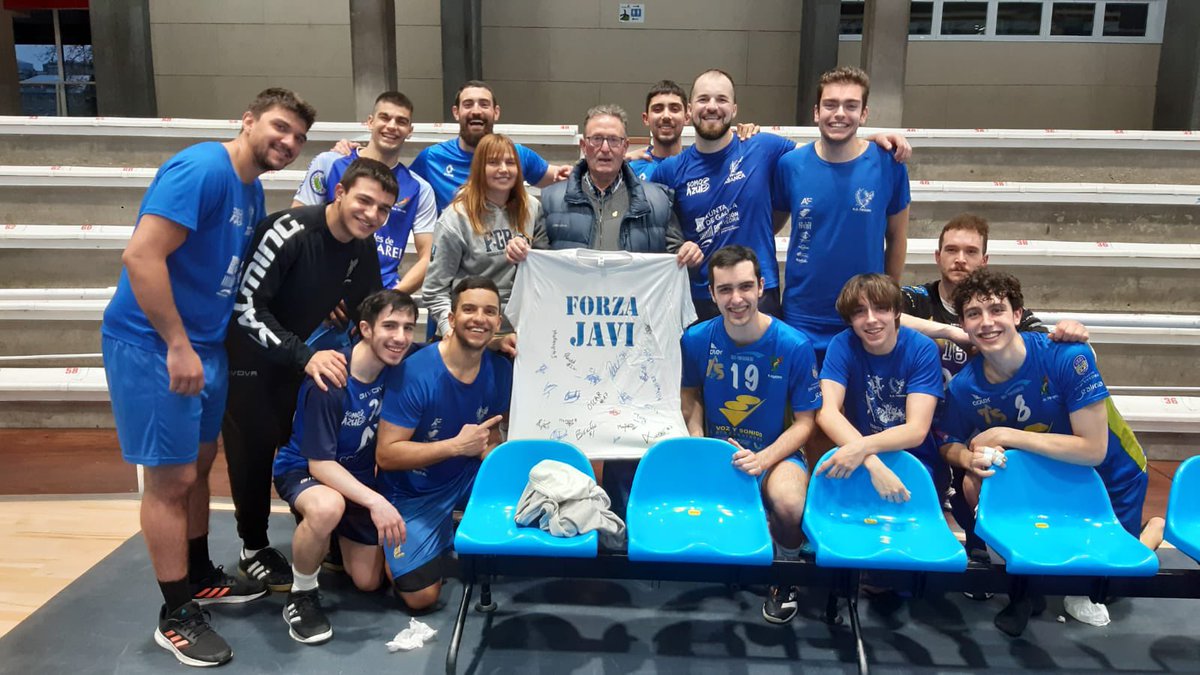 sdteucro's tweet image. 🙌🏻 Javi xa está de volta con nós.

💪🏻 A forza do equipo

#SomosAzuis #ImosTeucro