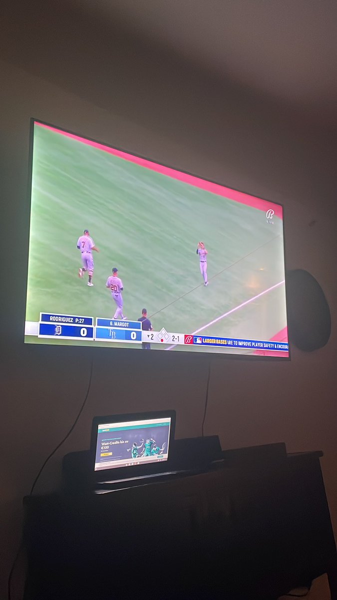 RayA199824's tweet photo. @MLBEurope Germany! Let’s go Tigers! https://t.co/bIgmKFDM0T