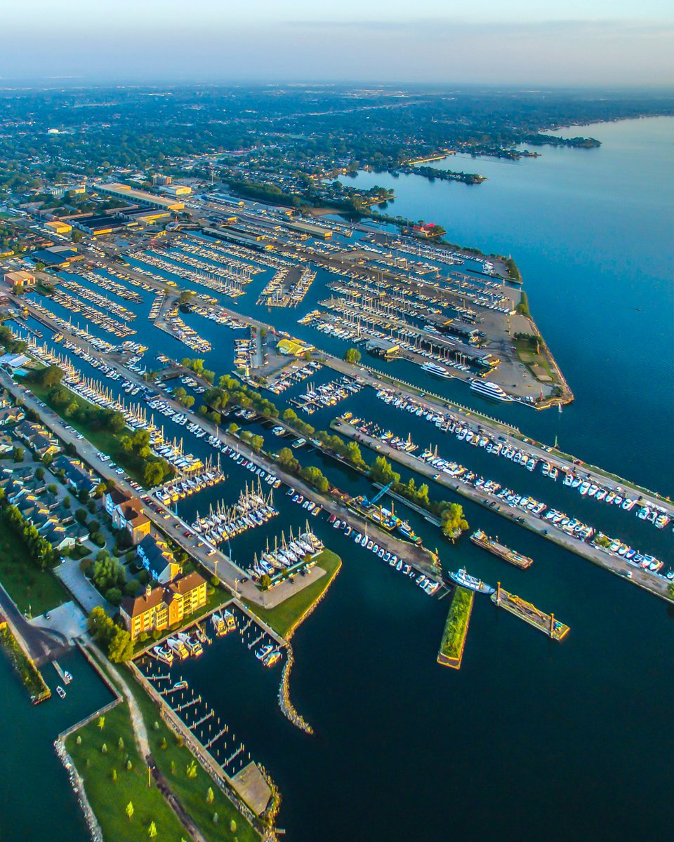 visitdetroit's tweet photo. Anchors away! Warm weather on the horizon means it's the perfect time to check out metro Detroit's Nautical Mile, a historic waterfront destination with bustling marinas &amp; restaurants. ⚓🌞@scscitygovt

Head to our website for more must-sees in 2023 ➡️ https://t.co/mbEFbpY9QM https://t.co/XjsnQoSOTs
