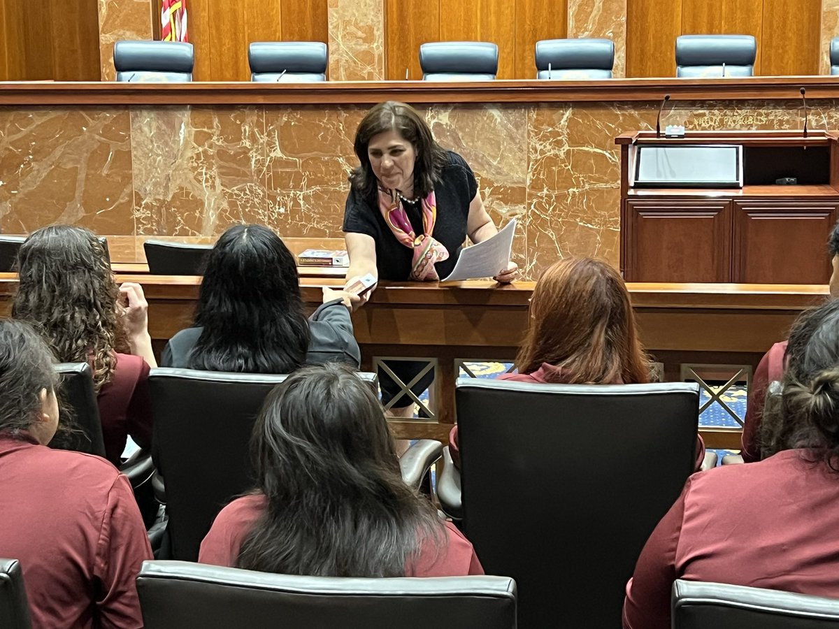 SupremeCourt_TX's tweet photo. Justice @rebecaahuddle passed out prizes in an impromptu quiz about the separation of powers. The prize? A dictionary! She told the students: “I know - a dictionary. But I love words.” She inscribed the books with “Words open worlds.” https://t.co/BAWjvgEFoI
