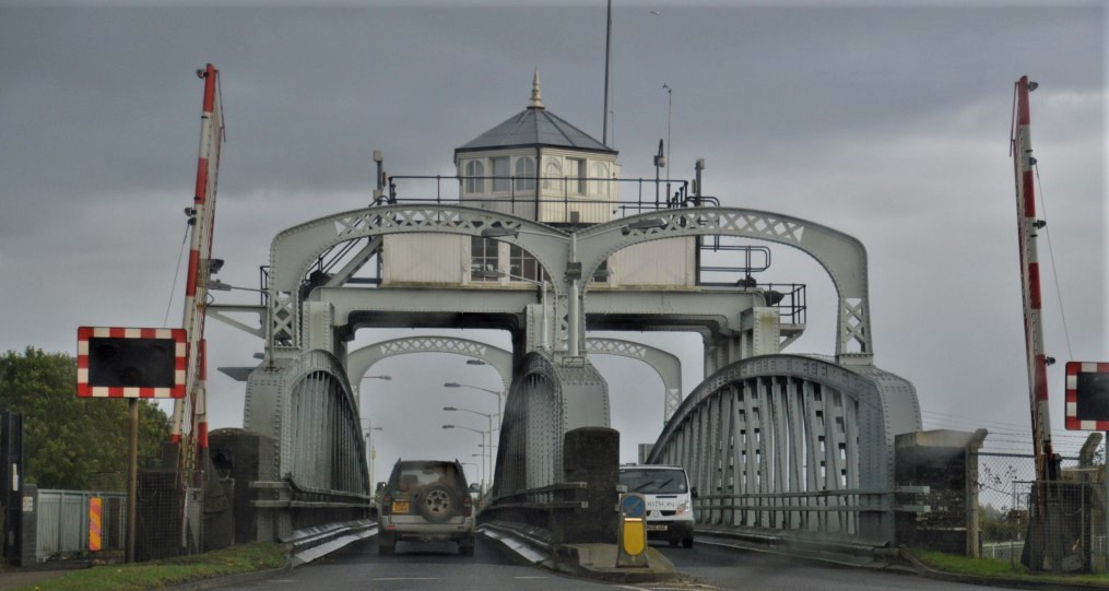 TheSuffolkMan's tweet photo. #SuttonBridge over the #RiverNene taken on a wet day day from a moving car. bordering 3 counties see here https://t.co/QNhZC38qPk 617 #Squadron #RAF #Dambusters connection https://t.co/zAGnJ10M3x
