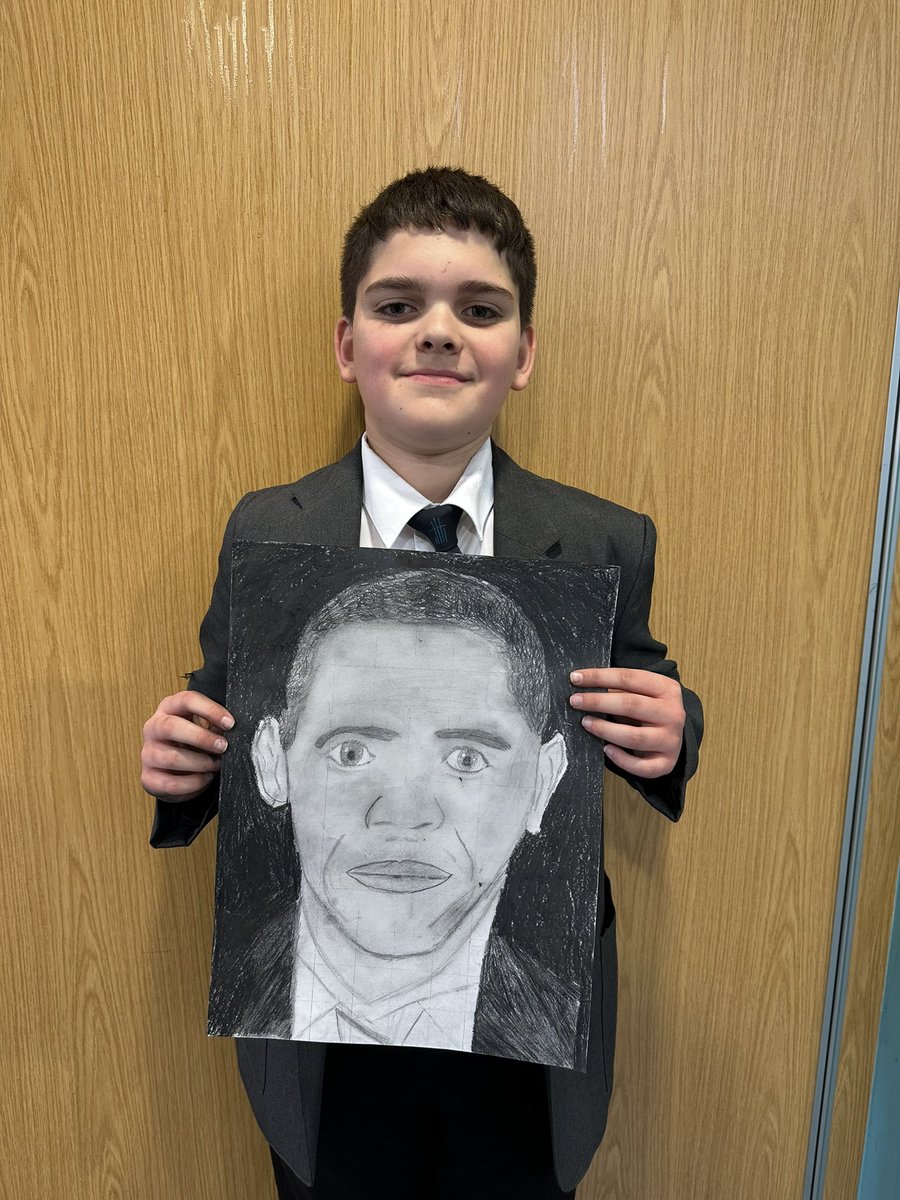 MrCarlinArt's tweet photo. So proud of the portraits being turned out by my Y9s! Connor M has done fantastic with this, his drawing skills have improved SO much since September, well done, youβve done brilliantly!! π β¨
@Hope_Academy @HopeClassof2025 #ambition #talent #ks3art #portraiture #continuousline https://t.co/2xVwlbqa0i