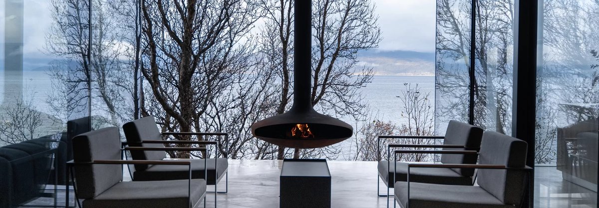 AMG_Studios's tweet photo. “The oven, it’s just majestic. You can feel the solidity and the size of it, it’s absolutely inspiring for making food. And of course we made it a kind of centrepiece at the end of the kitchen worktop.” - Snorre Stinessen

Full article: https://t.co/9u0U2mJMgf

#Gaggenau https://t.co/KD3GafcCoy