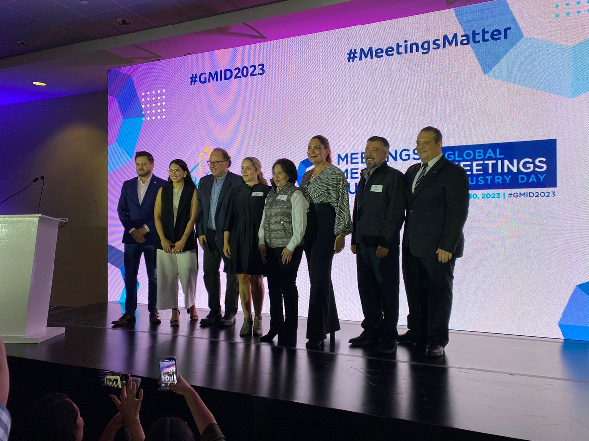 SECTUR_mx's tweet photo. 🥳 Hoy celebramos el #GMID2023, Día Mundial de la Industria de Reuniones, por sus siglas en inglés.  

Esta industria aporta el 1.6% del PIB Nacional y genera más de 1 millón de empleos directos e indirectos.

Felicidades a quienes se dedican a este sector.

#LasReunionesIMPORTAN https://t.co/3EqeWse05L