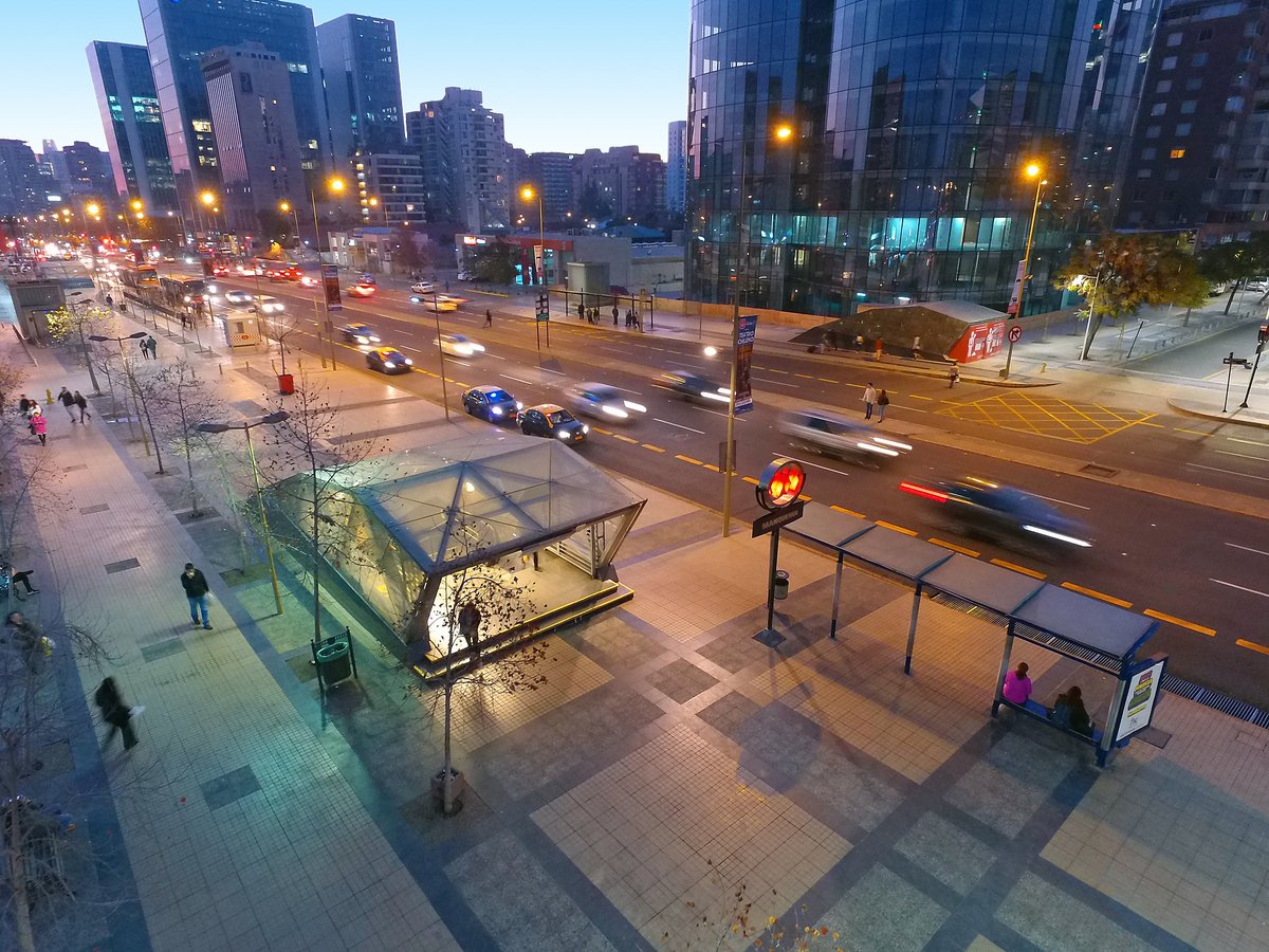 metrodesantiago's tweet photo. Te invitamos a participar de una encuesta de Community of Metros (Comet) que evalúa a Metro y lo compara con otros metros del mundo aquí 👉 https://t.co/QnbPVCu4FB https://t.co/Br0cdGxk1O