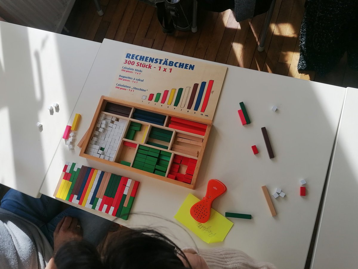 e_sireuil's tweet image. 🌈Mes pti'z ateliers d'accueil des PE de cette nouvelle constellation #planmaths 🌟. P'tites graines d'idées en découvrant le matériel sonore @Easytis, en manipulant des réglettes, en découvrant des applications.Faire des maths autrement🌈🌟et même des maths plurilingues tiens🤩