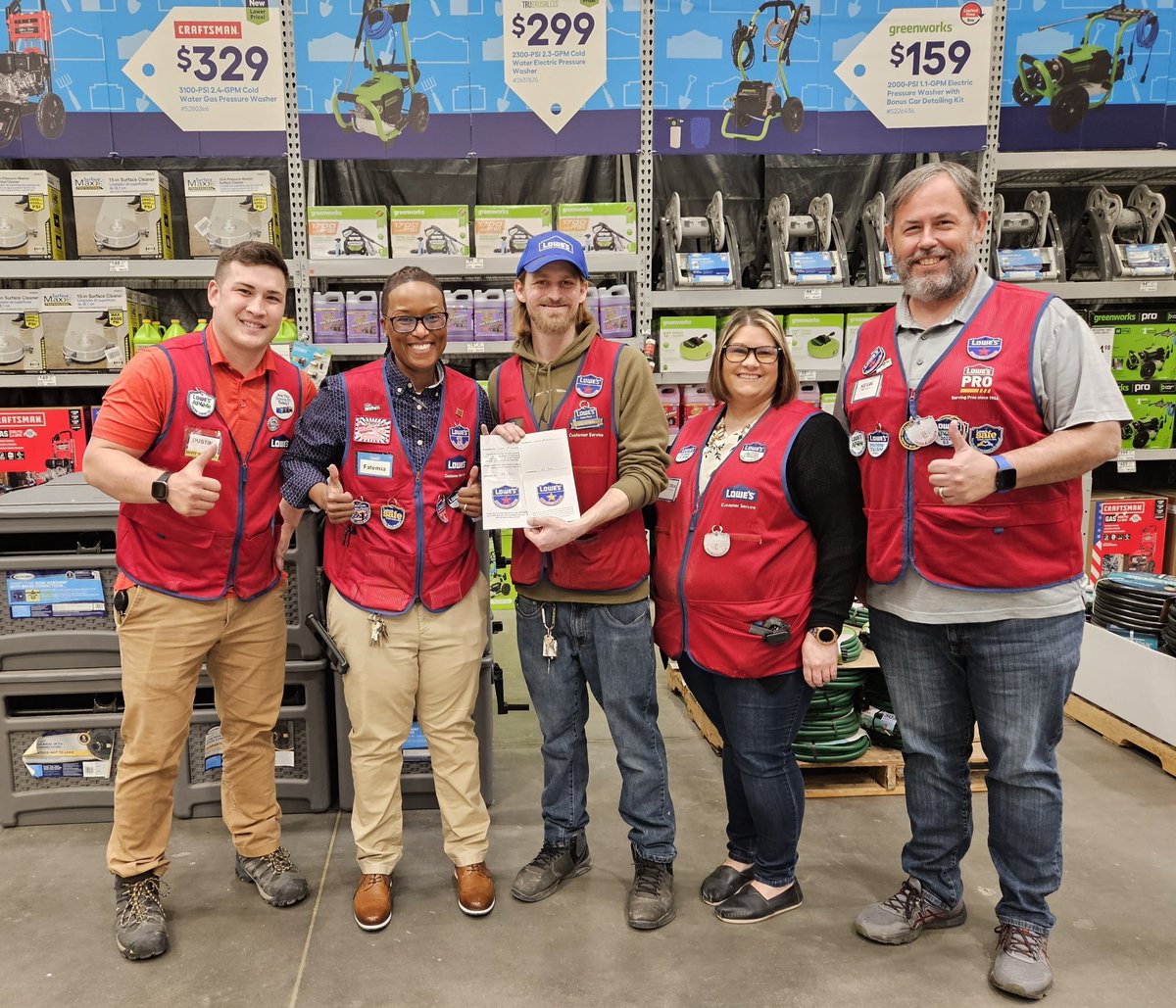 LOWES2691's tweet photo. Congratulations to Chris in Plumbing for always practicing Lowe's Safe and continuing to provide outstanding SMART Service to all our Customers at Lowe's 2691. #Win2023 @BenitoKomadina @GunterFatemia @BlueBoxR1 @steveyoung456 https://t.co/dzcNeqFgUj