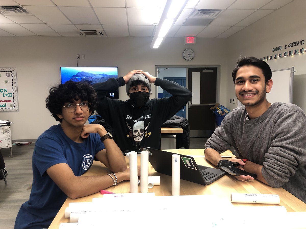 RoboticsSPSD's tweet photo. January 10: Constructing the updated board for the Spring Competition! https://t.co/lYXSJZWJBA