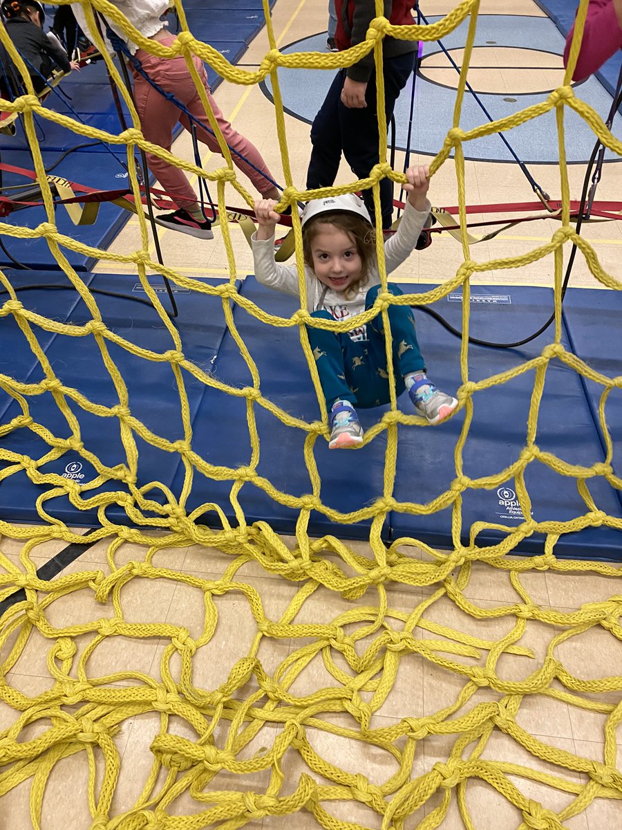 Great time had by all of us. Thanks Jungle Sport. <a href="/HOFAM_DPCDSB/">Holy Family DPCDSB</a> <a href="/Hofamkinder103/">Hofamkinder</a> #StrongerTogether