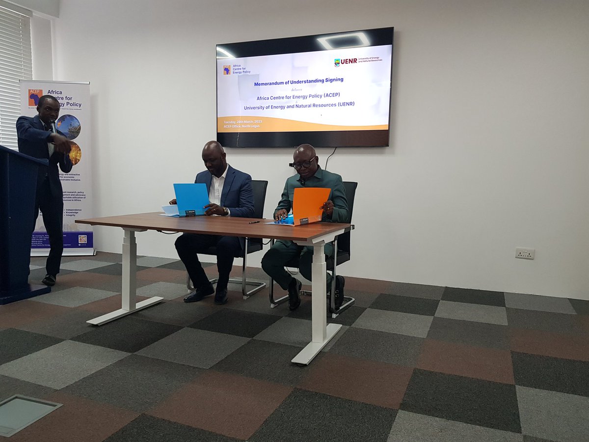 UENRPNGEng's tweet photo. The Vice Chancellor and some representatives of the University signed an MoU with Africa Centre of Energy Policy (ACEP) at their office. #mou #acep #energy #sustainability #policy #Uenr #uenrpeng #uenrngeng #growth #policy https://t.co/BYhIOOCBZl