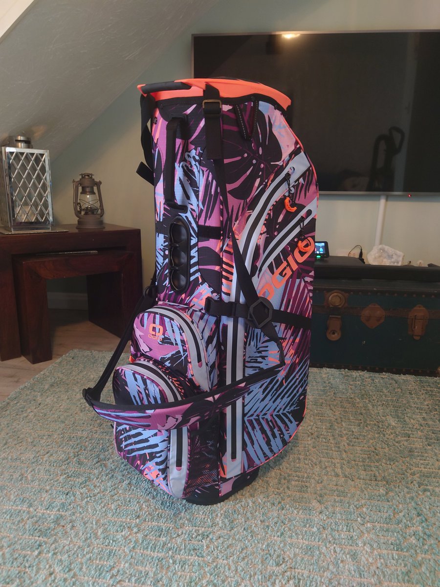 RobCuffyTurner's tweet image. New @OGIO stand bag purchased ready for the trip to Portugal.
#MidnightForest