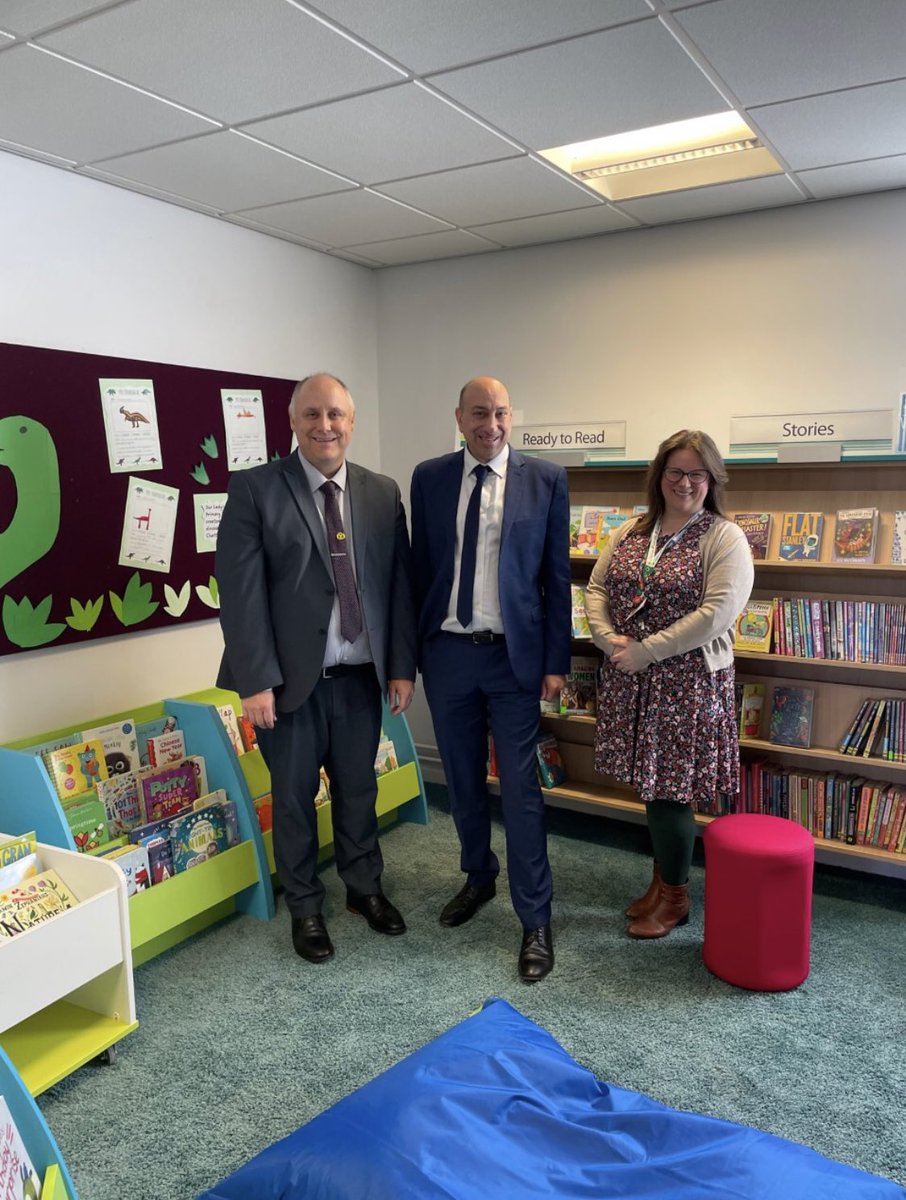 Thank you @JohnCol77533029 for visiting @warkslibraries & @OisinTheDeer to see firsthand the work we are doing to make our service #childfriendlywarwickshire