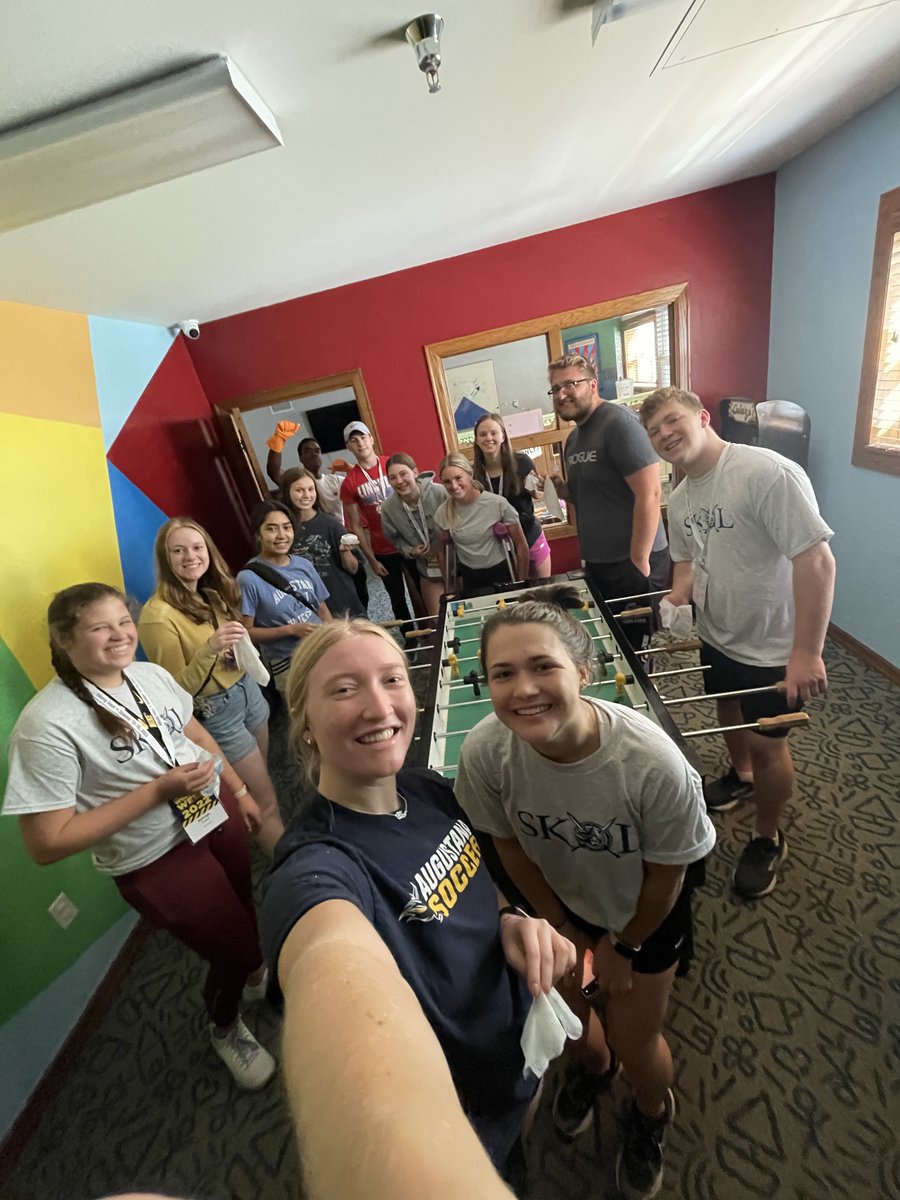 Sunday Showcase: Ronald McDonald House

<a href="/RMHCSoDak/">RMHC of South Dakota</a> keeps families close through places, programs, and partnerships.

During Welcome Week, new students helped clean at the Ronald McDonald House!

#WeAreAU | #Serve