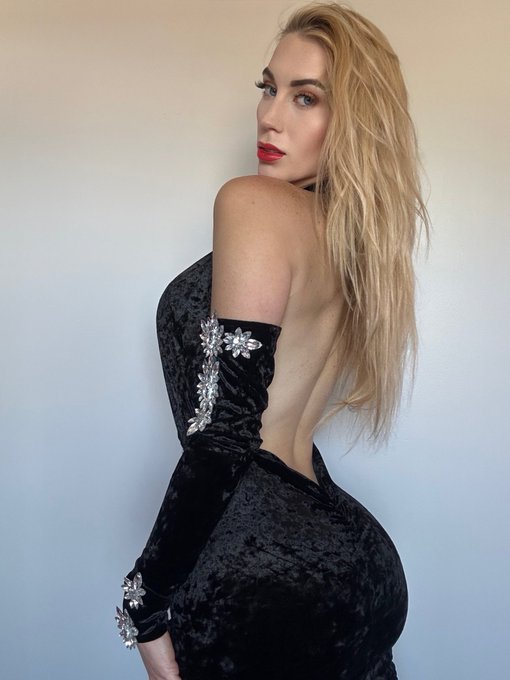 XOXO https://t.co/cvQI69Pnuw