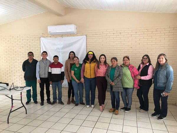 CapaNegras's tweet photo. Capacitación de Primeros Auxilios Psicológicos impartido por la Lic. Azahí Carolina Valdez Saldaña al DIF Municipal de Allende, Coahuila.
@Jurisdiccion1PN @CONADICmx  #JuntosPorLaPaz
#ConadicTeEscucha
 #CuidaTuSaludMental
@ceca_coahuila @CapasCoahuila https://t.co/Iqkvwu0WYA