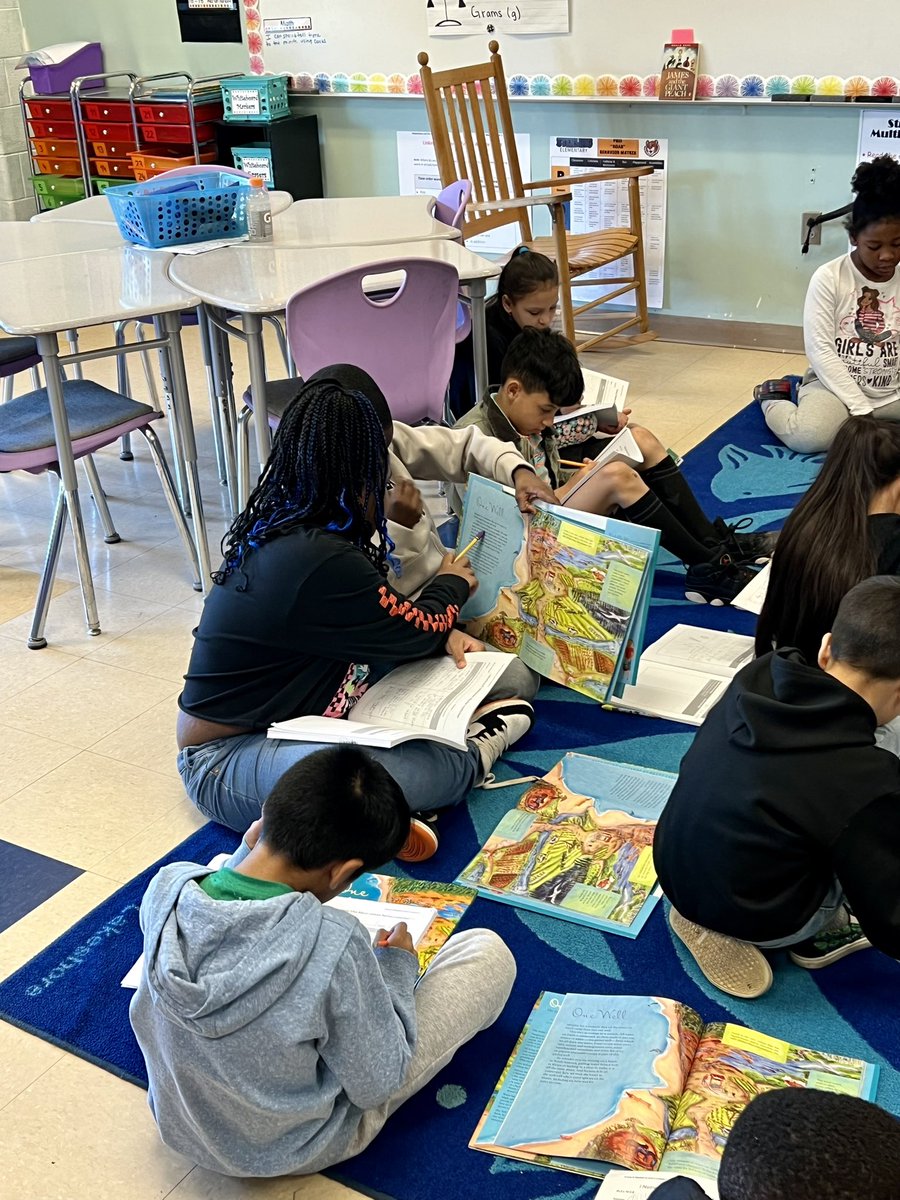 SterlingElemen1's tweet photo. 💦3rd Grade kicked off their last Module of the school year this week! Students have been working in #triads to determine the #mainidea and #supportingdetails of sections in their new text One Well!💦 @CharMeckSchools @ELeducation #3rdGrade #sterlingpride🐯 #YesWeCan #SiSePuede https://t.co/C8FqD222pn
