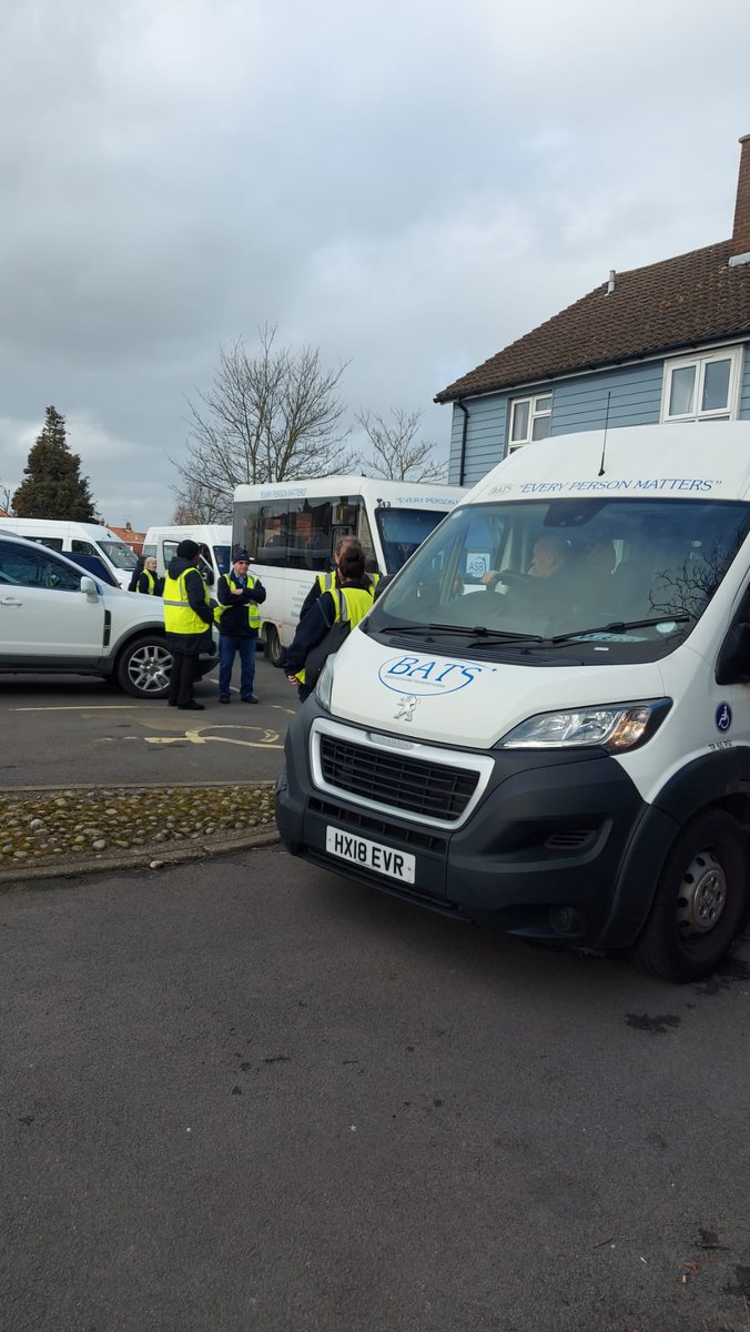 bats_ct's tweet photo. Fantastic work from all bats staff who rallied to transport the poor residents of #parkviewcarehome after the traumatic fire today https://t.co/WOMbnctFq3