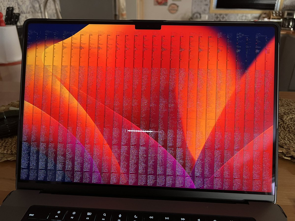 SalfaTV's tweet image. Hello @AppleSupport after updating to the latest version of macOS 13.3 I have had some black screen problems or with graphic problems like the one in the attached image.

MacBook Pro M1 16”
@Apple #MacBookProM1 #MacBook #MacBookPro