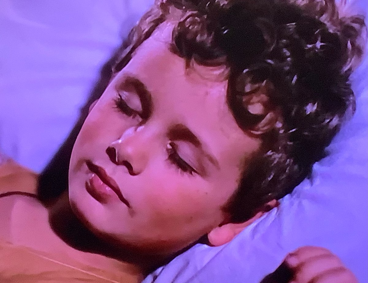 This darling child is Dean Stockwell? Who knew!
#TCMParty #AnchorsAweigh