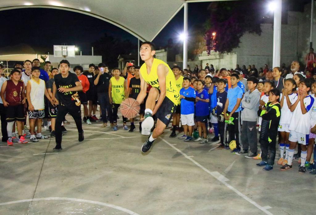 josejoseantonio's tweet photo. En cada barrio duranguense hay talento. 👊🏼
Llegó la hora de impulsarlo y disfrutarlo.
#InterBarrios ⚽️🏐🏀 https://t.co/BgaOCgVc3r