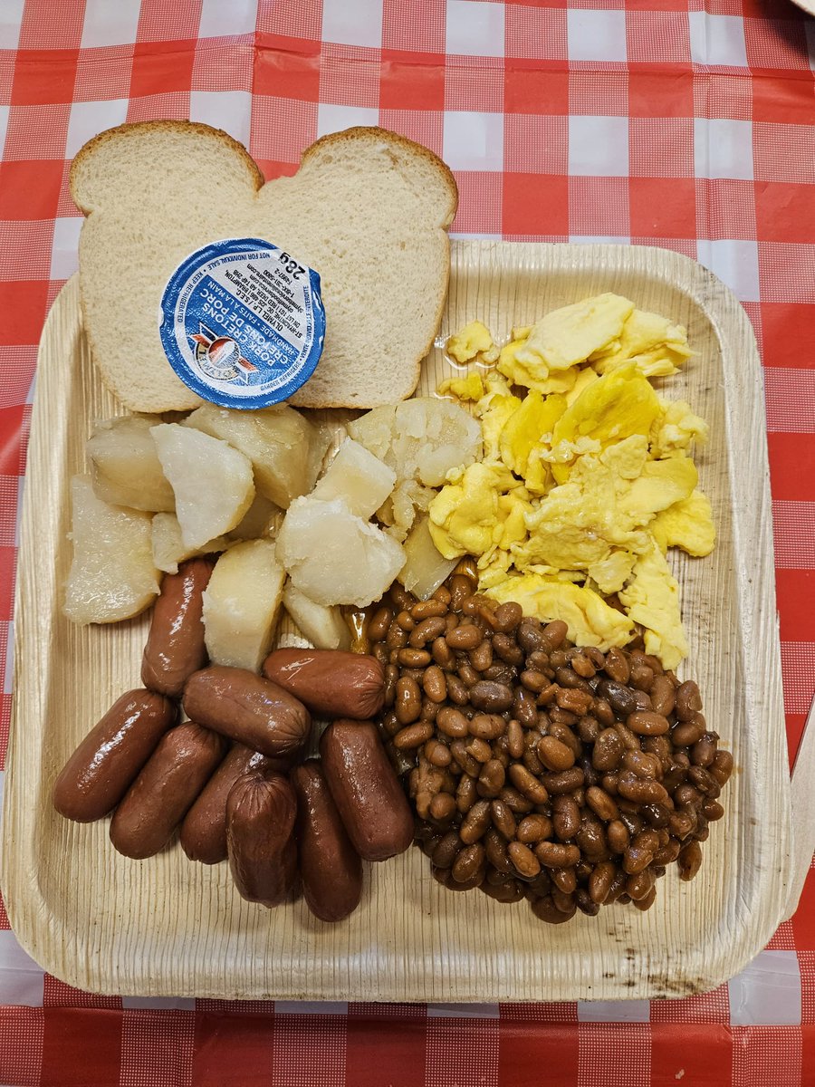 OVHcloud_CA's tweet image. Nous avons revêtu nos plus belles chemises à carreaux pour ce qui est devenu une tradition chez #OVHcloud Canada, le déjeuner style Cabane à Sucre! 🍁 🇨🇦
#OneTeam #OneSugarSchackTeam