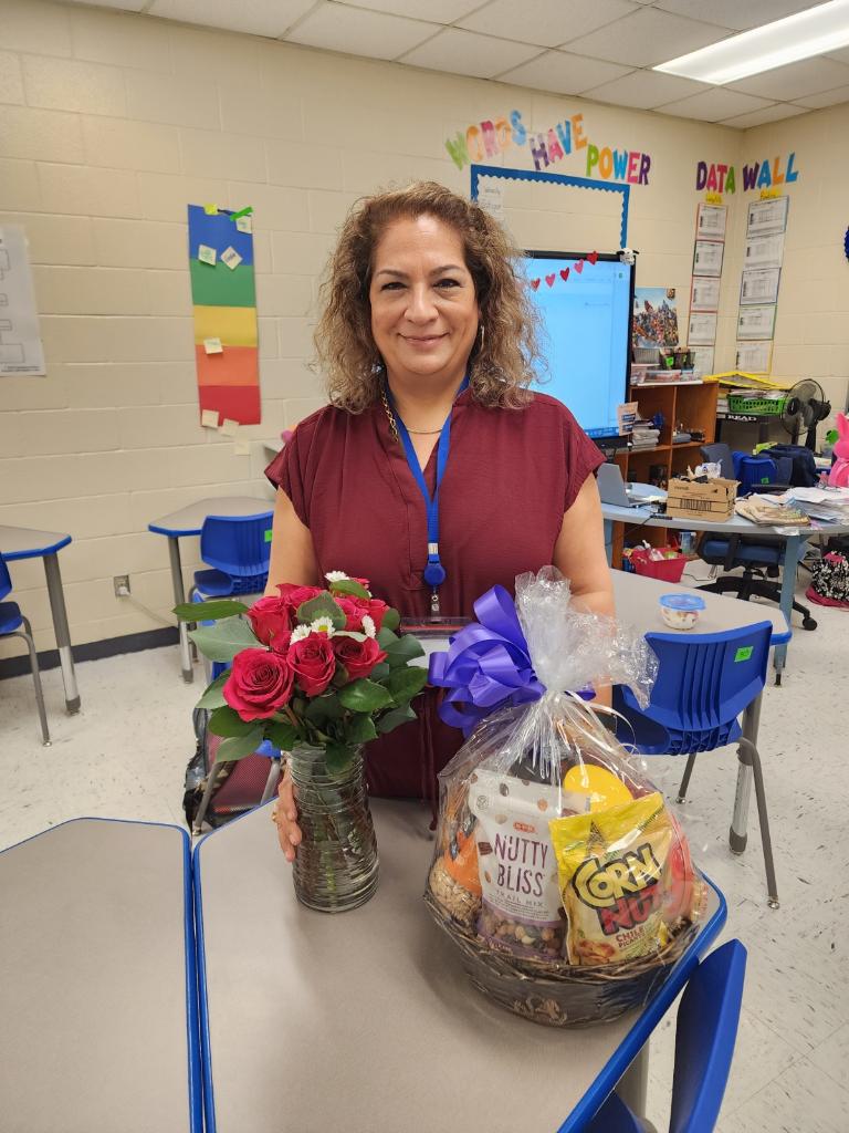 PIJHtrendsetter's tweet image. 2022-23 Port Isabel Junior High Teacher
of the year is . . .
Ms. Cecilia Pena
8th Grade RLA Teacher
CONGRATULATIONS!!