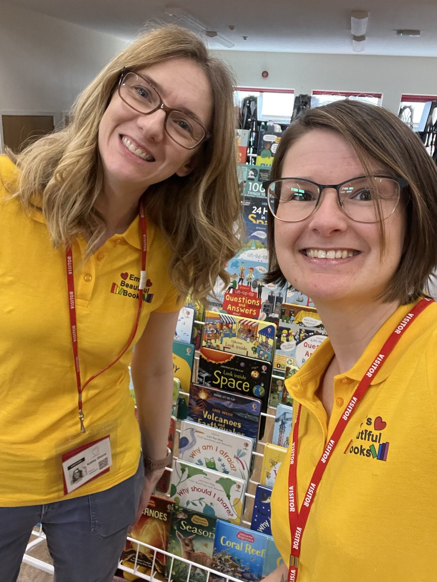 EmsBeauBooks's tweet photo. Had a fabulous time this week at parents evening with @StBarnabasSch. The children are amazing, thank you parents for all your support.

#readingforpleasure #schoolbookfair https://t.co/xxAOr5OQh4