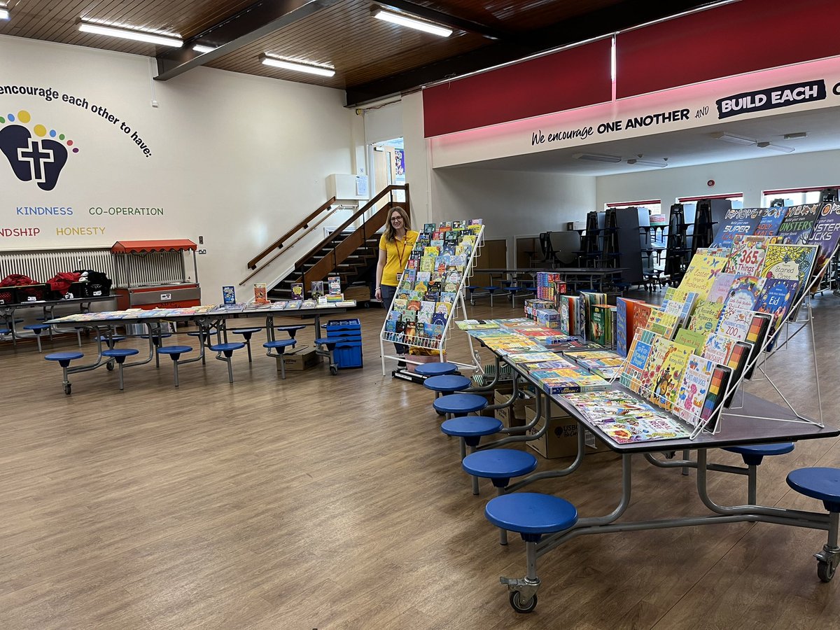 Had a fabulous time this week at parents evening with <a href="/StBarnabasSch/">St Barnabas CE Primary School</a>. The children are amazing, thank you parents for all your support.

#readingforpleasure #schoolbookfair