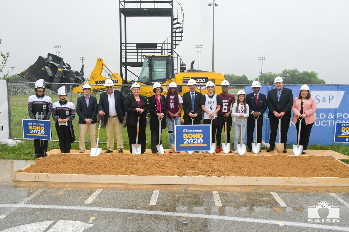 SAISD's tweet photo. We had a celebration marking the start of our Bond 2020 construction at @SAISDHighlands. Thank you @perkinswill @SatPonInc for joining us.
Tuvimos una celebración hoy para comenzar la construcción del Bono 2020 en @SAISDHighlands. Gracias @perkinswill @SatPonInc por acompañarnos. https://t.co/j7NrqY3DbS