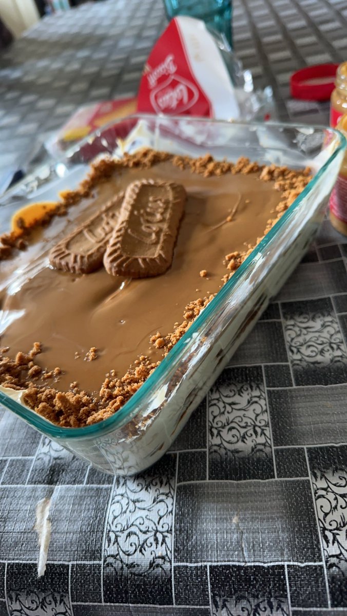 eeeeeebeeeeeee's tweet photo. Got bored and decided to become a baker

Biscoff “tiramisu” https://t.co/ROwOH4JWtP