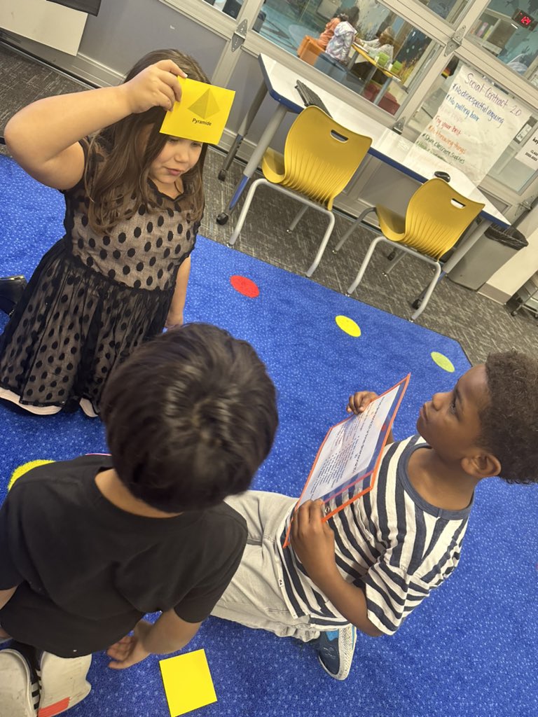 mrs_kayhernan's tweet image. I love using purposeful math stations that spiral back to previous lessons to reinforce my students’ learning! #MarchMathMadness @HumbleElemMath