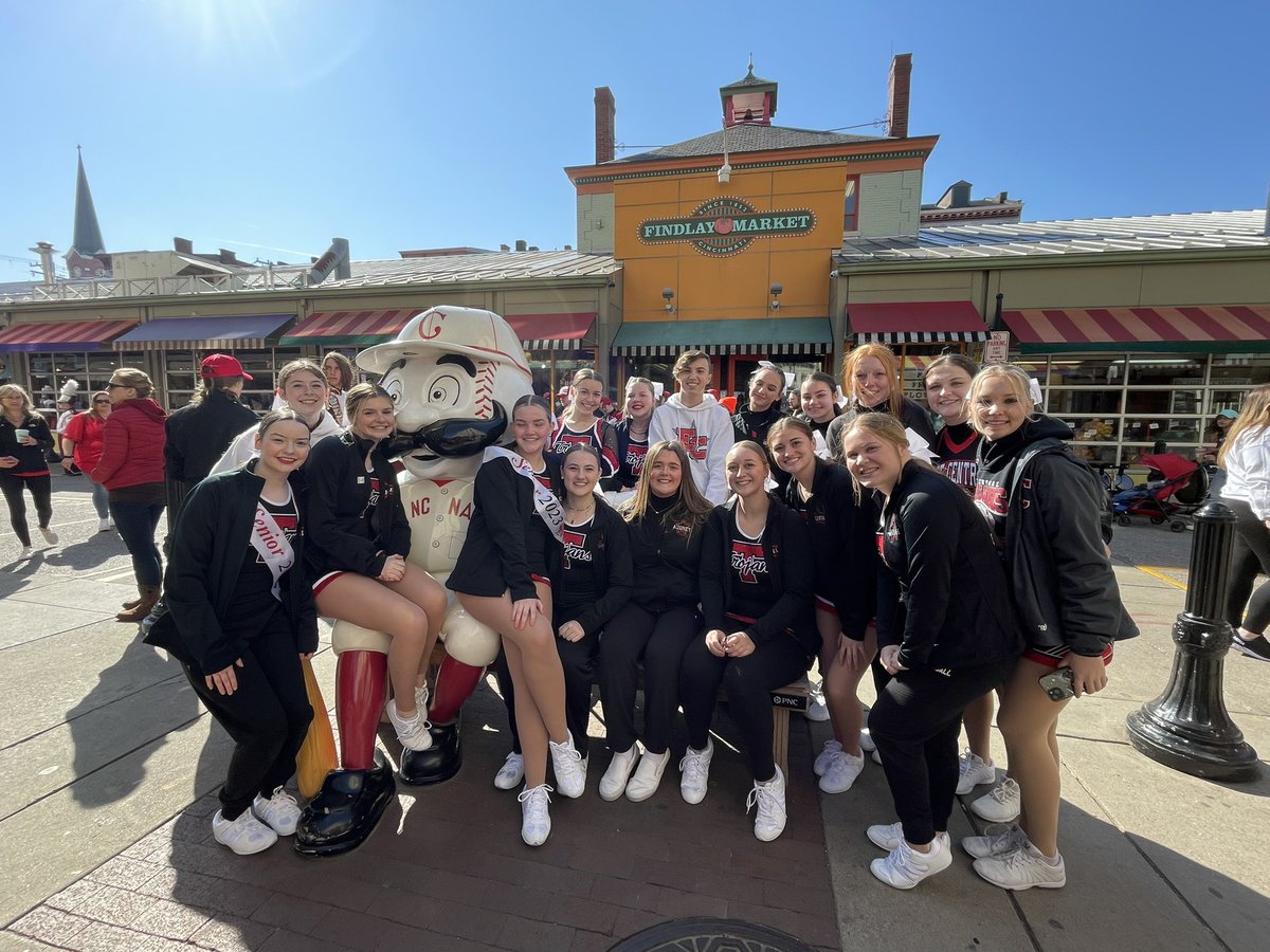 ECDT had so much fun at the parade today! ❤️🖤