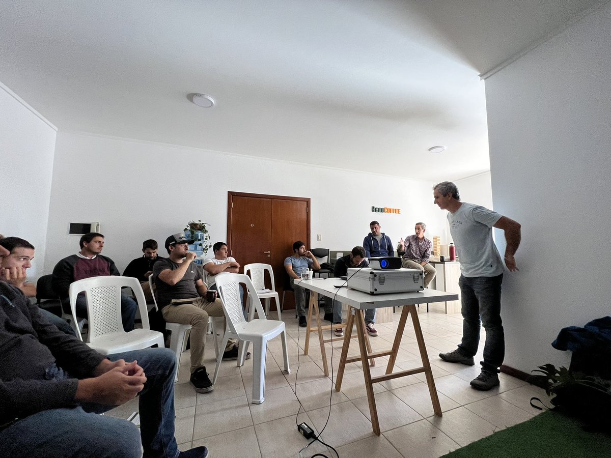 Alejandro tweet media