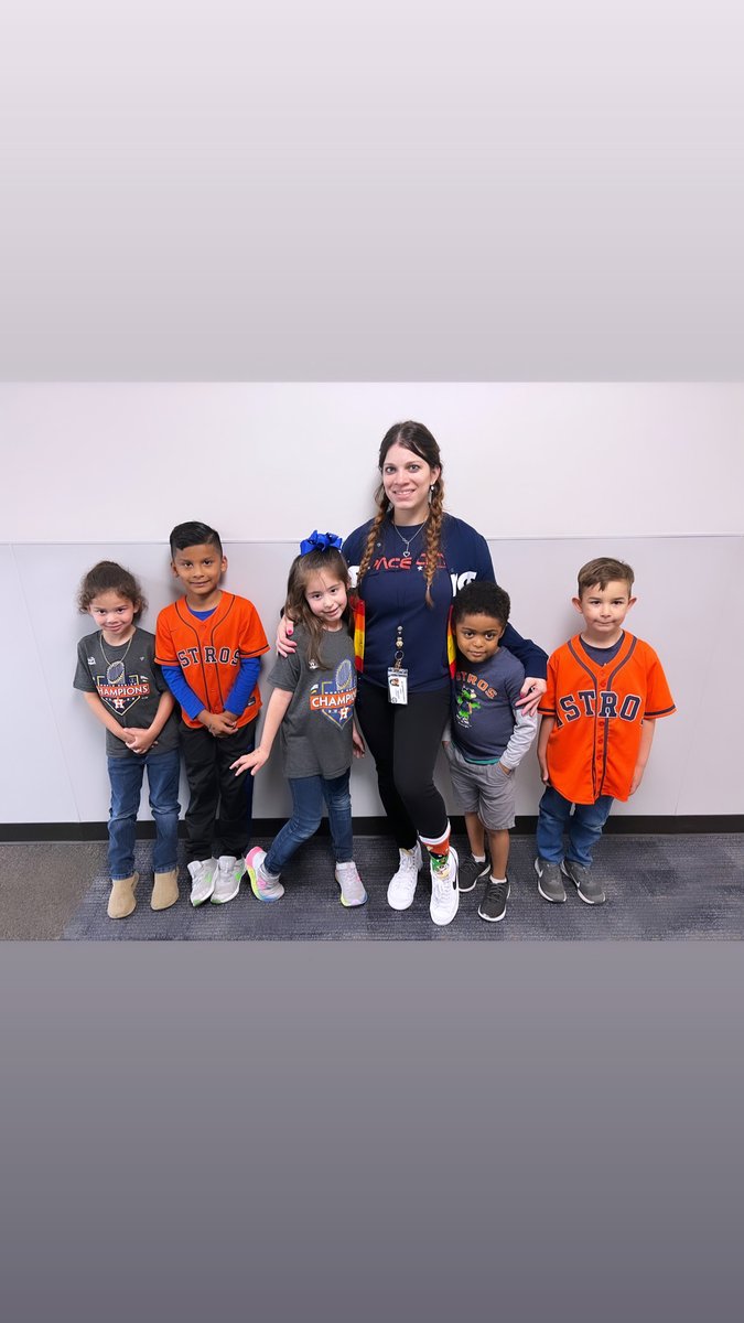 KimCecconi2's tweet photo. Always a great day when you get to teach @astros fans!! @CyFairYeager https://t.co/3sJbnlISIo