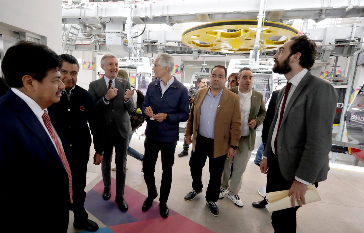 Con 8.25 kilómetros de longitud, la Línea 2 del #Mexicable dará atención a 30,000 usuarios que diariamente podrán realizar su traslado de Ecatepec y Tlalnepantla a Indios verdes en la Ciudad de México, en solo 29 minutos, cuando antes era de 1 hora 15 minutos.