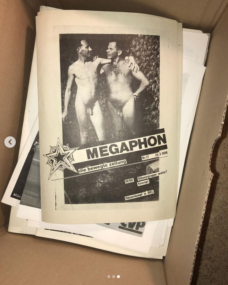 Das Herzblatt verkauft und verschenkt gut erhaltenen Kram aus einigen Jahrzehnten Büroramschansammlung. Könnte paar Perlen drunter haben (trust me I saw them irgendwo unter einer tiefen Sedimentschicht aus Reitschulgeschichte). 
Am Sonntag am Reitschulflohmi.