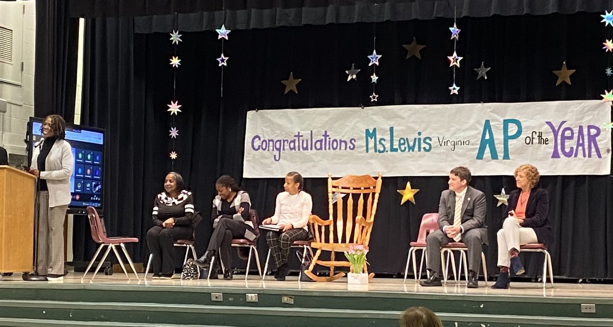 Mrs. Cunningham tweet media