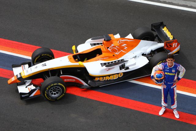 remco_v_eldik's tweet image. Back in 2017 at the  #JumboFamiliedagen driven by @Max33Verstappen

@rinusveekay with #BOSSGP at @CMCZtweets @KNAF_autosport #GP2 car with his dad @KalmthoutMarijn 

@JumboSupermarkt #knaf 

Photo from @KNAF_autosport