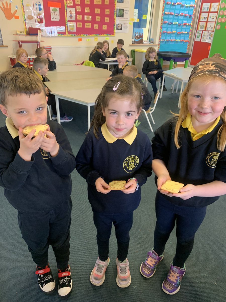 clonmoney's tweet photo. Junior Infants have been exploring the farm this month. Today we made butter and ate it on cream crackers. #great-excitement #learningallthetime https://t.co/qOhCad2N2Q