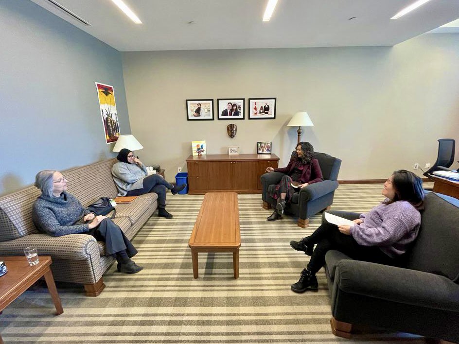 Jannies, Nuzhat, and Zena are fantastic advocates working with Women’s Shelters Canada to support vulnerable women in #Mississauga. 

By advancing our National Action Plan to #EndGBV, we can continue supporting these vital organizations and their efforts in communities across 🇨🇦.