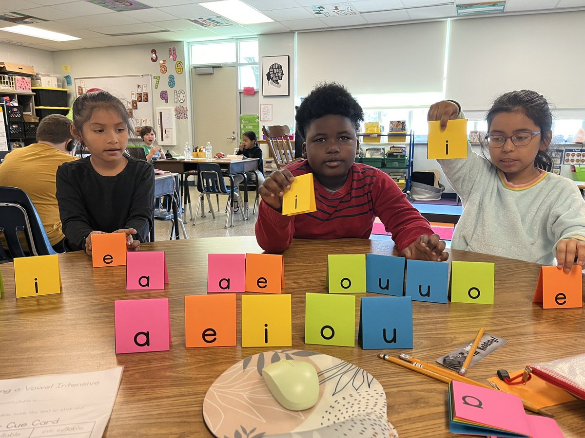 2ndGradeChronicles tweet media