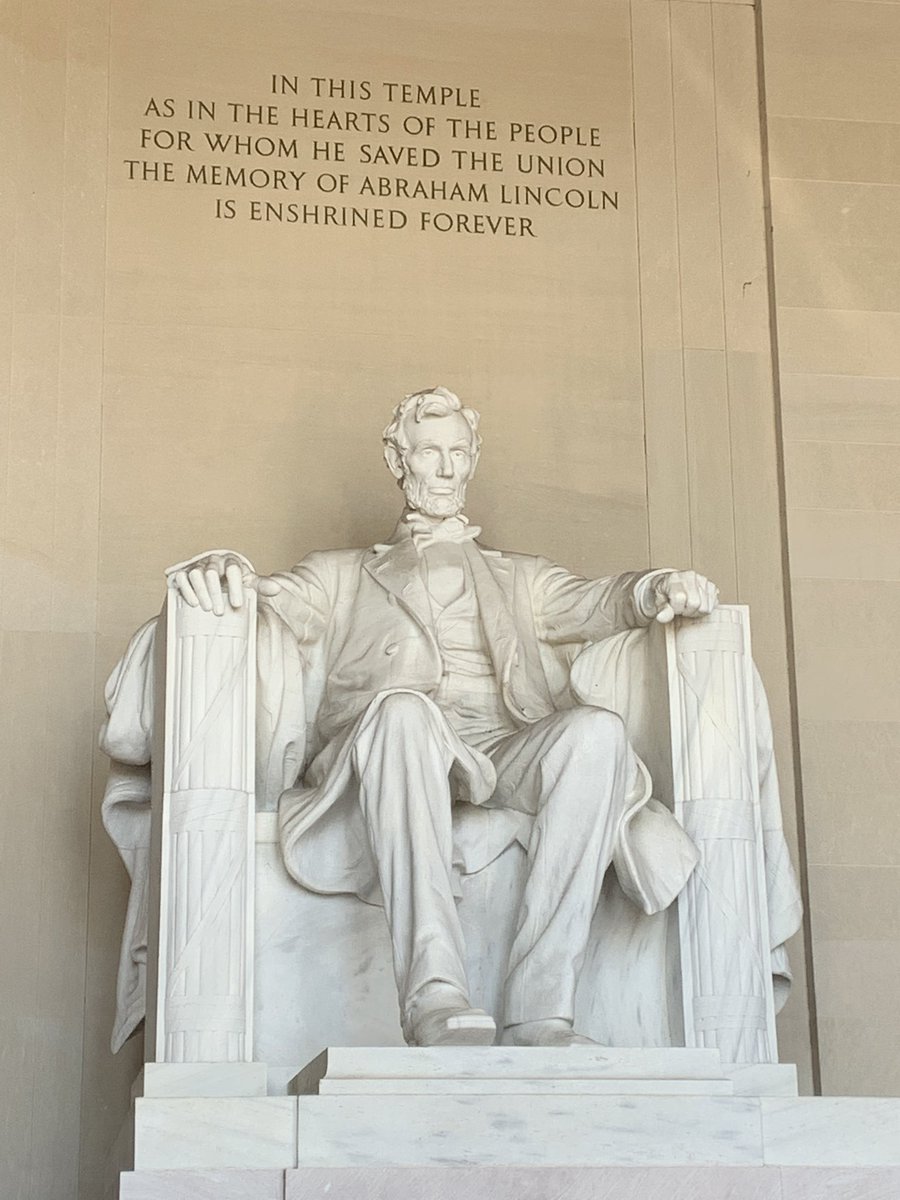 Rawstromsclass's tweet photo. Great day in DC! 🏛🌸🇺🇸 https://t.co/6ouW5PPLEt